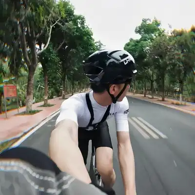 刘一平